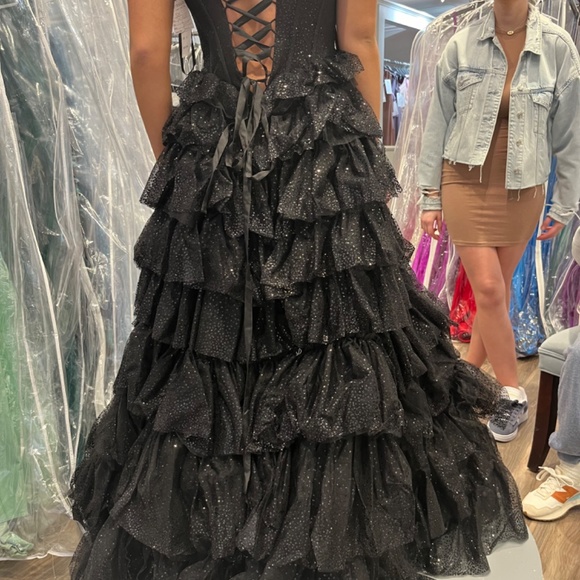 Prom dress - Picture 2 of 2